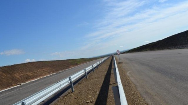 <p>
	Проектите, планирани за новия програмен период, целят да се постигне баланс между регионите. Снимка: <em>МРРБ</em></p>
