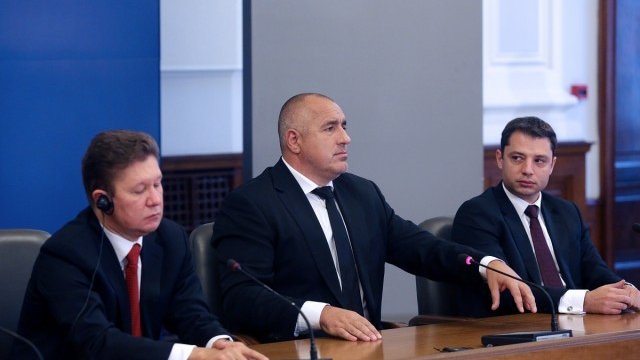<p>
	<em>България и Русия подписаха новия договор за доставка на природен газ между &quot;Булгаргаз&quot; и &quot;Газпром&quot;</em>.Снимка: <em>БТА</em></p>
