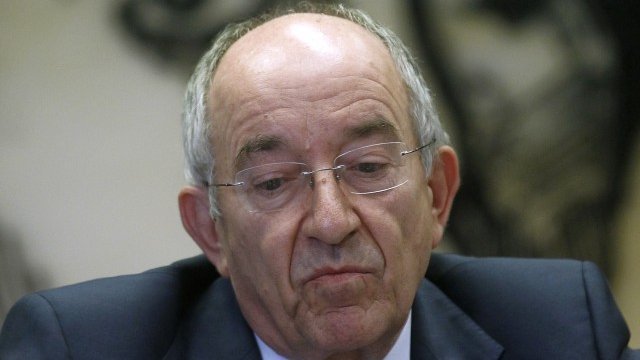 <p>
	Напускащият Мигел Ордонес по време на изслушване пред бюджетната комисия на испанския сенат в края на май. <em>Снимка: Ройтерс</em></p>
