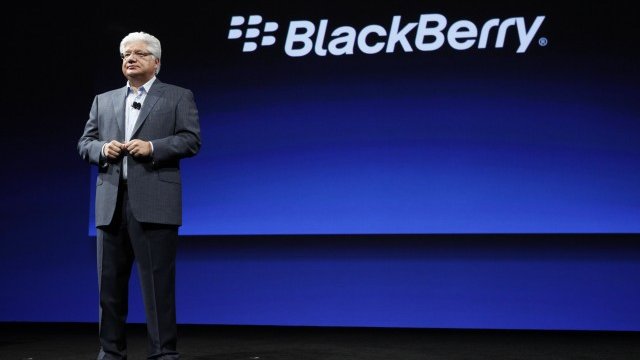 <p style="text-align: justify;">
	Майк Лазаридис напусна BlackBerry през 2012 г. <em>Снимка: Ройтерс</em></p>
