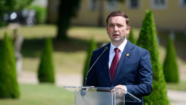 <p>
	Външният министър на Северна Македония Буяр Османи. <em>Снимка: EPA/JAKUB KACZMARCZYK POLAND OUT</em></p>
