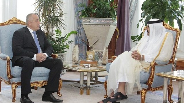 <p>
	След като вчера премиерът Бойко Борисов проведе среща с катарския си колега, днес той беше приет и от емира на Катар шейх Хамад бен Халифа Ал Тани &nbsp; Снимка: МС</p>
