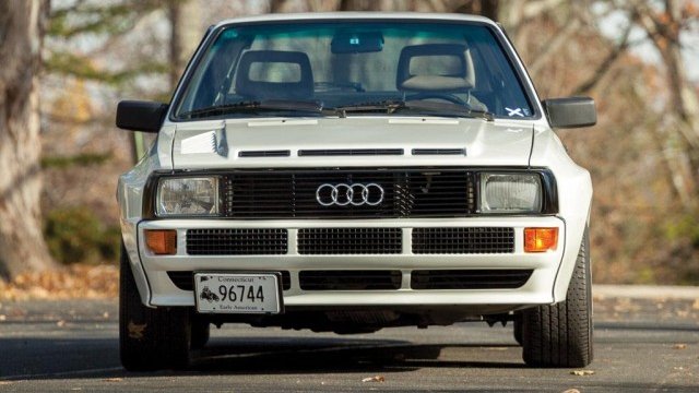 <p>
	<em>Снимка: RM Auctions</em></p>
