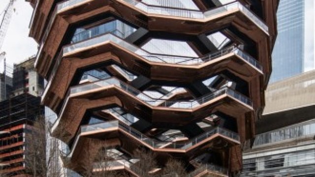 <p>
	Комплексът Hudson Yard в Ню Йорк.&nbsp;<em>Снимка: Bloomberg LP</em></p>
