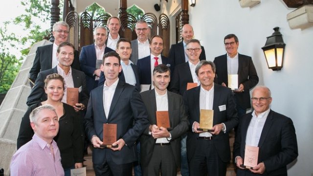 <p>
	Победителите в конкурса на System Alliance Europe. <em>Снимка: System Alliance Europe</em></p>
