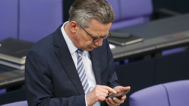 <p>
	Германският министър на вътрешните работи Томас де Мезиер. <em>Снимка: Ройтерс</em></p>

