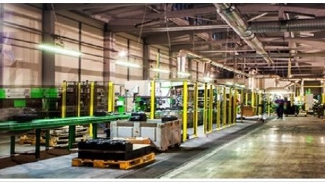 <p>
	Производствено хале на Монбат.&nbsp;<em>Снимка: monbat.com</em></p>
