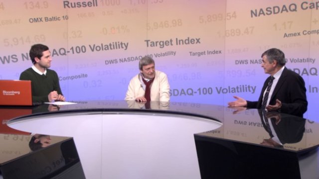 <p>
	От ляво надясно: Димитър Вучев, Красен Станчев и Стефан Софиянски. <em>Снимка: Bloomberg TV Bulgaria</em></p>
