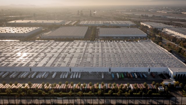 Складове в Редлендс, щата Калифорния. Снимка: Bloomberg LP