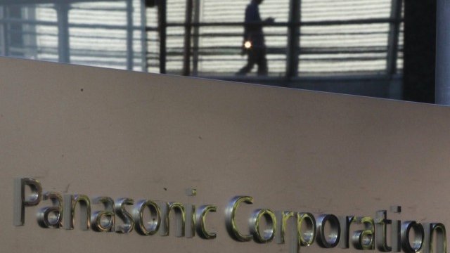 <p>
	Panasonic е най-големият частен работодател в Япония. <em>Снимка: Ройтерс</em></p>

