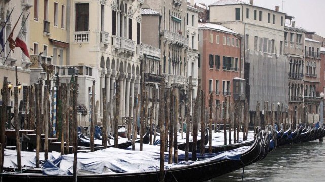 <p>
	Венеция през зимата. <em>Снимка: Ройтерс</em></p>
