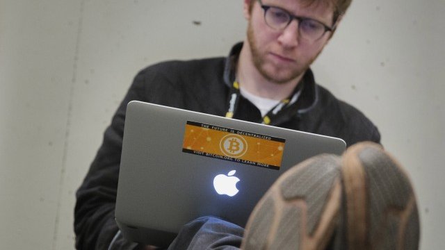 <p>
	Снимка: <em>Архим Ройтерс</em></p>
