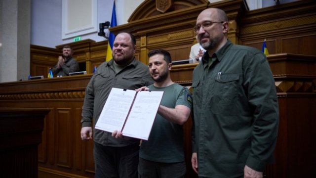 <p>
	<em>Украйна вече си постави основните цели, свързани с европейското си членство. Снимка: President.gov.ua</em></p>
