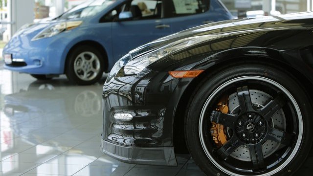 <p>
	Само за последния месец Nissan понижи цените с 4%, за да увеличи пазарния си дял. <em>Снимка: Ройтерс</em></p>
