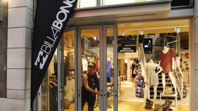 <p>
	Billabong се превърна в символ на австралийската търговия на дребно по света.&nbsp;<em>Снимка: Ройтерс</em></p>
