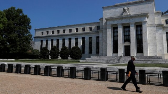 <p>
	Сградата на Федералния резерв. <em>Снимка: Архив Ройтерс</em></p>
