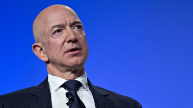 <p>
	Джеф Безос. <em>Снимка: Bloomberg L.P.</em></p>
