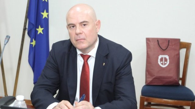 <p>
	Главният прокурор Иван Гешев по време на заседание на ВСС. <em>Снимка: Димитър Кьосемарлиев, Investor Media Group</em></p>
