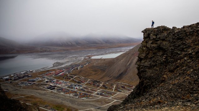 Изглед към Лонгирбюен. Снимка: Maja Hitij/Getty Images