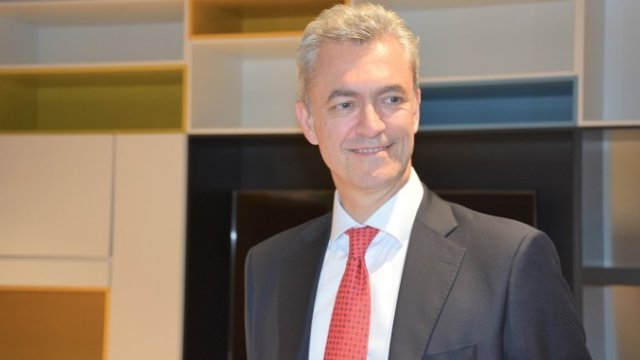 <p>
	Карло Вивалди по време на скорошно посещение в залата за иновации на УниКредит Булбанк Innovation Hub. <em>Снимка: УниКредит Булбанк</em></p>
