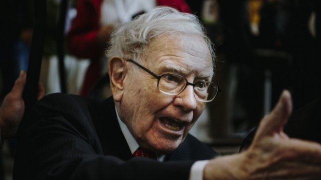 <p>
	Уорън Бъфет в действие. <em>Снимка: Bloomberg</em></p>
