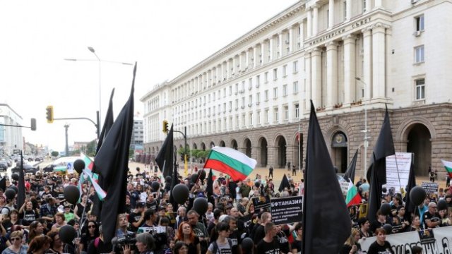 <p>
	<em font-size:="" pt="" style="color: rgb(102, 102, 102); font-family: ">Снимка:&nbsp;<em>Олег Попов, Investor Media Group</em></em></p>
