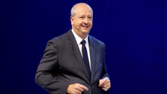 <p>
	Новият главен изпълнителен директор на Peugeot&nbsp;&nbsp;Жан-Филип Емпарато.&nbsp;<em>Снимка: Ройтерс</em></p>
