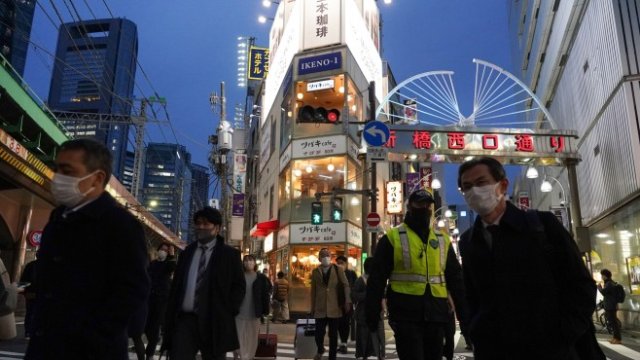 <p>
	Руската инвазия в Украйна и последвалият възход на световните пазари на суровините в края на февруари представлява нова заплаха пред третата по големина икономика в света, която силно разчита на вноса на енергоносители и суровини.<em> Снимка: Bloomberg L.P.</em></p>
