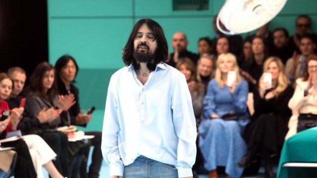 <p>
	Креативният директор на италианската марка Gucci Алесандро Микеле. <em>Снимка: EPA/MATTEO BAZZI</em></p>
