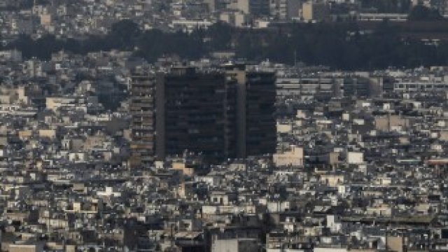 <p>
	Атина е един от последните европейски пазари, на които цените не са се повишавали след кризата от 2008 г.&nbsp;<em>Снимка: Архив Ройтерс</em></p>
