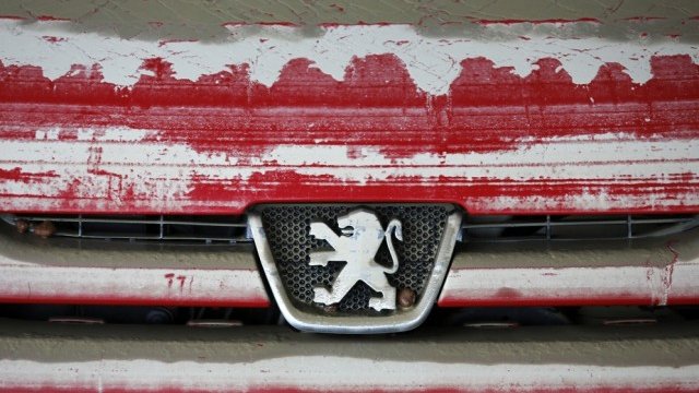 <p>
	PSA може да изпадне в тежка ситуация, ако General Motors се откаже да купи акции.<em>&nbsp;Снимка: Ройтерс</em></p>
