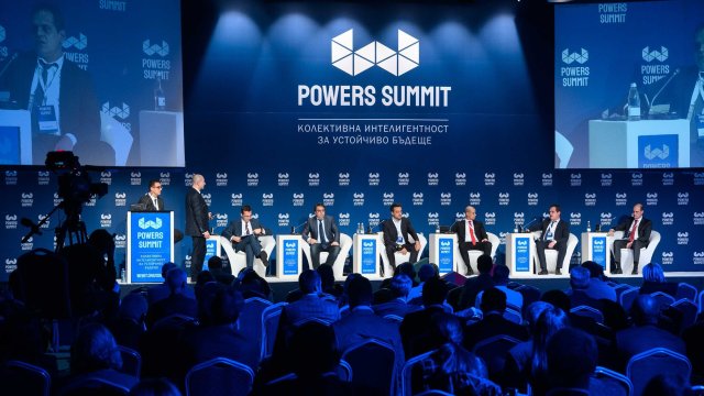 Снимка: Powers Summit