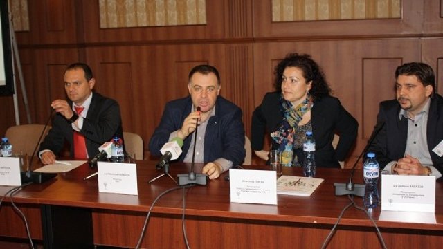 <p>
	Средствата за селско стопанство през 2014 - 2020 година са с 2,7 млрд. повече. Снимка: АЗПБ</p>
