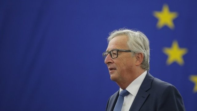 <p>
	Жан-Клод Юнкер. <em>Снимка: Архив Ройтерс</em></p>
