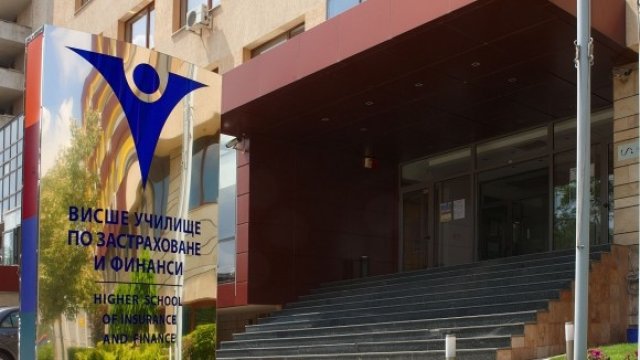 Иновативни начини на преподаване в час - във фокуса на обучение на ВУЗФ