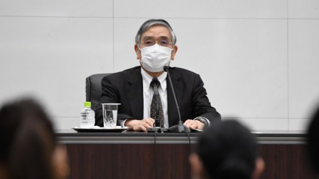 <p>
	Управителят на Японската централната банка Харухико Курода.&nbsp;<em>Снимка:&nbsp;Karina Nooka/The Nikkei/Bloomberg</em></p>
