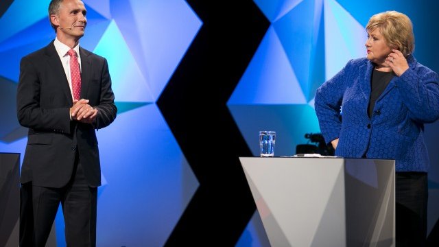 <p>
	Премиерът&nbsp;Йенс Столтенберг (вляво) и претендентката Ерна&nbsp;Солберг. <em>Снимка: Ройтерс</em></p>
