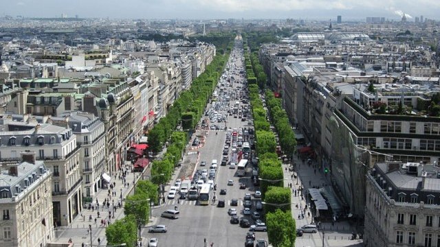 <p>
	Катарското кралско семейство притежава имоти на стойност над 6 млрд. евро във Франция. <em>Снимка: Wikipedia</em></p>
