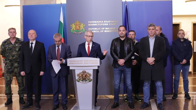 Премиерът акад. Николай Денков свика извънредно съвещание в Министерския съвет във връзка с тежката зимна обстановка в страната и бедственото положение в няколко области. Снимка: Антон Станков, БГНЕС