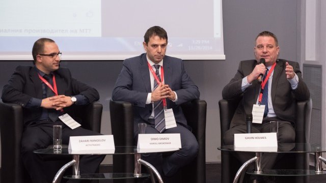 <p>
	Захари Рангелов, Димо Димов и Гейвин Холмс.&nbsp;<em>Снимка: Investor.bg</em></p>
