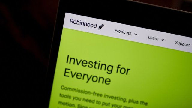 Robinhood: Не са ни принуждавали да спираме покупките