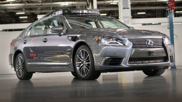 <p>
	<em>Снимка: Toyota</em></p>
