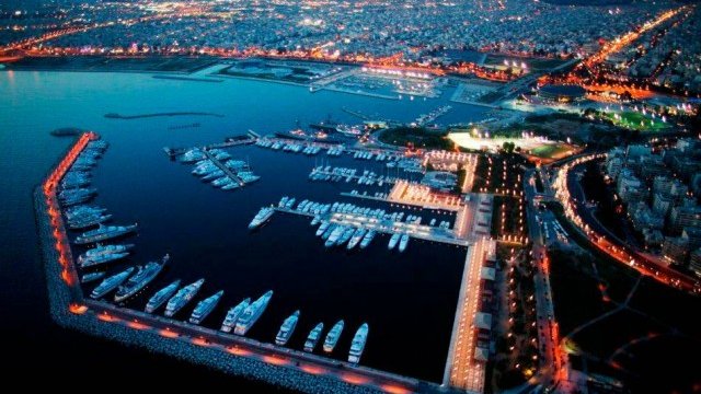 <p>
	<em>Снимка: LoveAndFly.com</em></p>
