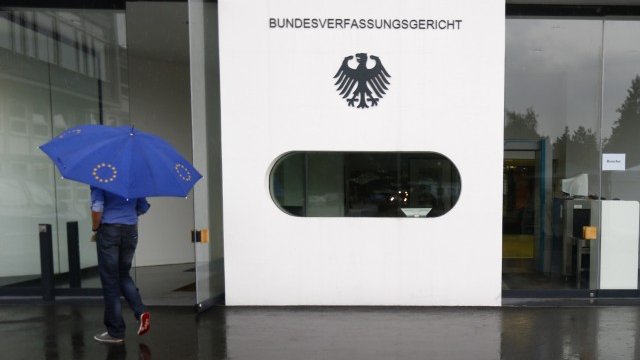 <p>
	Сградата на&nbsp;Германския конституционен съд в Карслруе. <em>Снимка: Архив Ройтерс</em></p>
