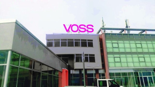 <p>
	Заводът започва да добива характерния за Voss външен вид. <em>Снимка: компанията</em></p>
