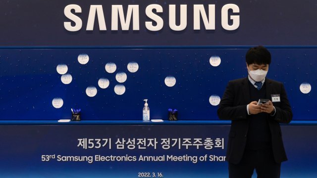 Преди годишното общо събрание на акционерите на Samsung през 2022 г. Снимка:  SeongJoon Cho/Bloomberg