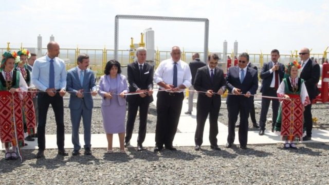 <p>
	<em>Откриването на новата отсечка от транзитния газопровод. Снимка: БТА</em></p>
