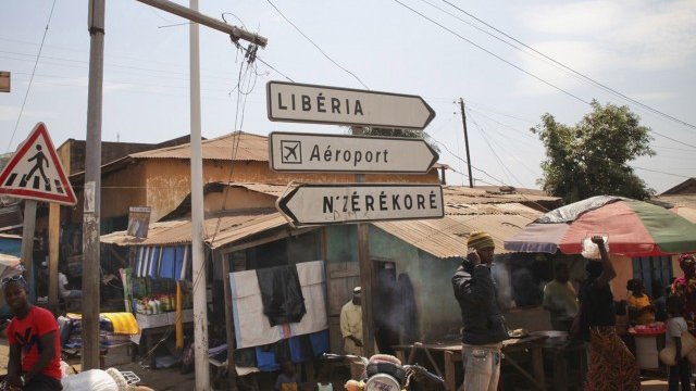 <p>
	Гвиния, Либерия и Сиера Леоне са трите най-засегнати държави от епидемията. <em>Снимка: Ройтерс</em></p>
