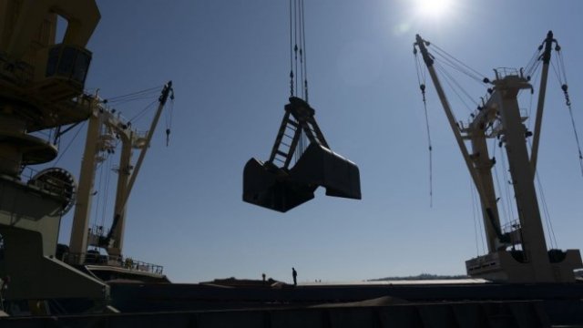 <p>
	<em>Снимка: Evgeniy Maloletka/Bloomberg</em></p>
