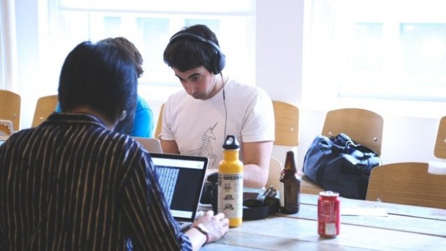 Знания и талант ще демонстрират ученици в осмото издание на хакатона HackTUES